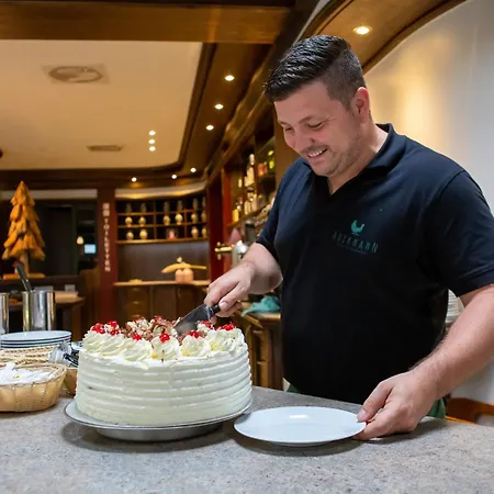 Hotel Restaurant Auerhahn Bad Wildbad
