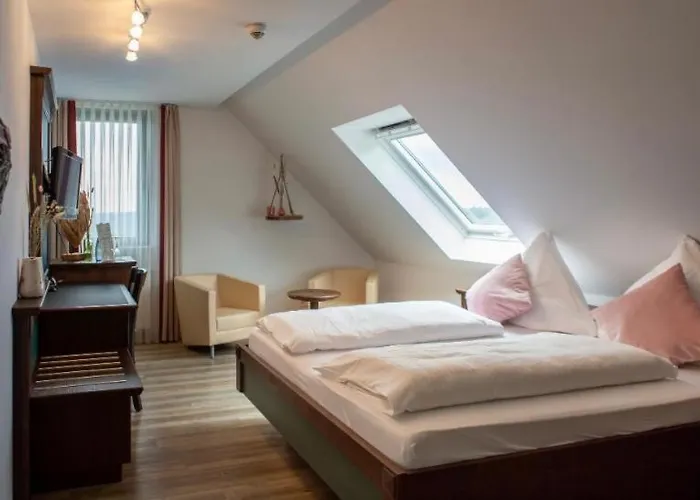 Restaurant Auerhahn Отель *