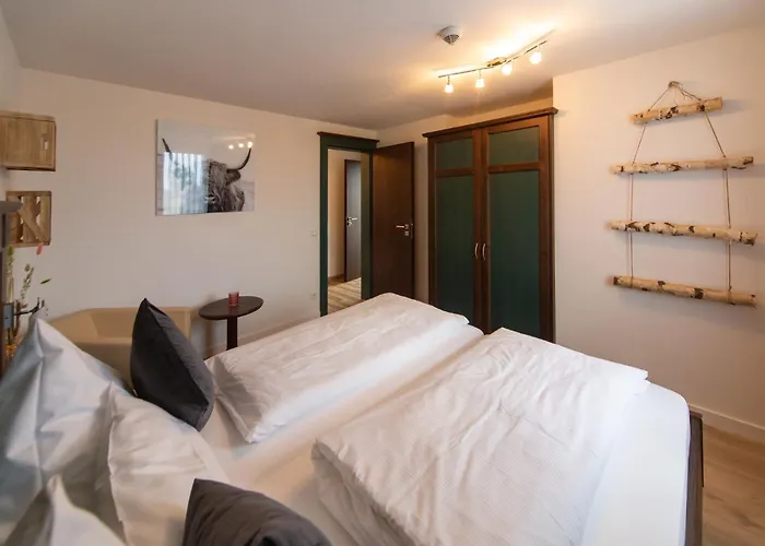 Restaurant Auerhahn Отель *