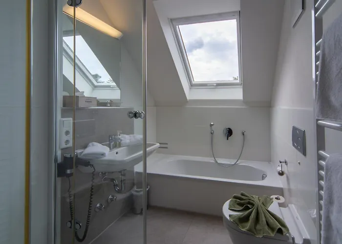 Restaurant Auerhahn Отель *