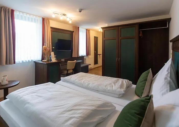 Restaurant Auerhahn Отель