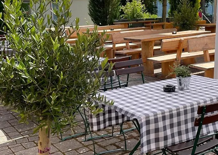 Отель Restaurant Auerhahn *