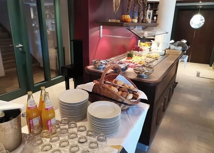 Restaurant Auerhahn Отель *